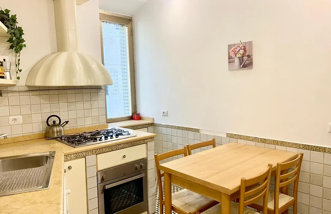 Dalitourism - Vatican Apartment 9-1